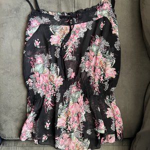 Sleeveless Camisole w/ Pink Flowers